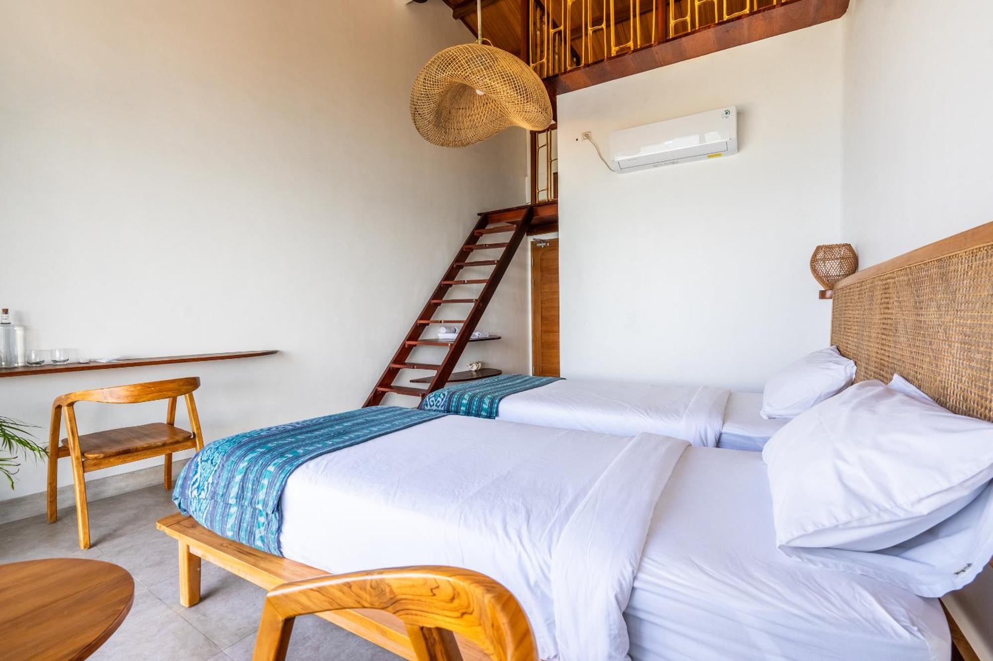 Inlight Lombok Beach Hotel Kuta  Exterior photo