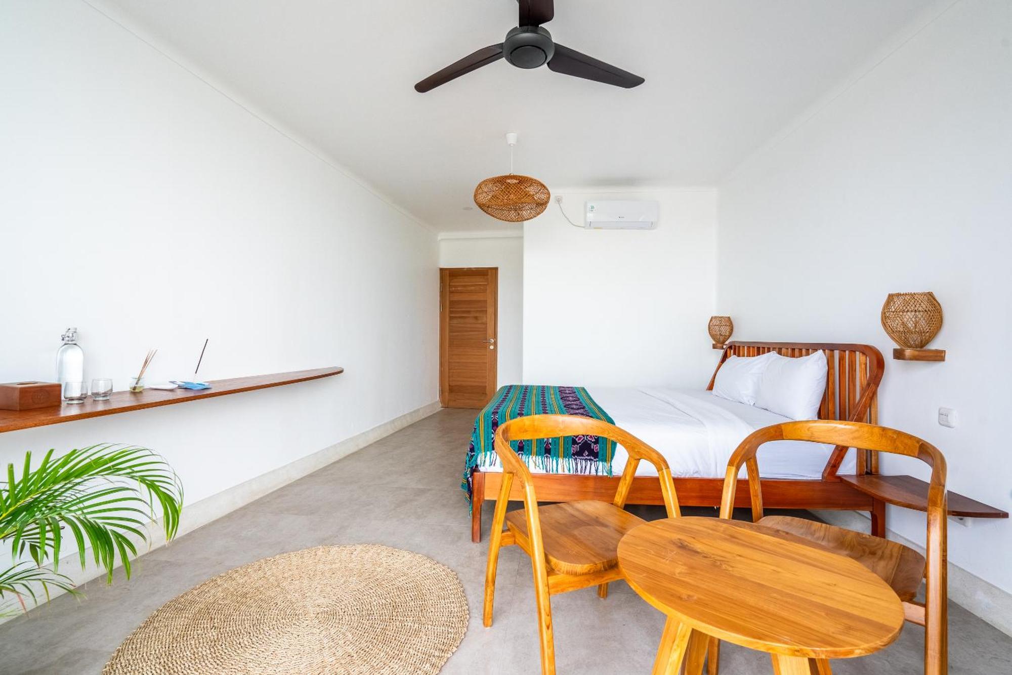 Inlight Lombok Beach Hotel Kuta  Exterior photo